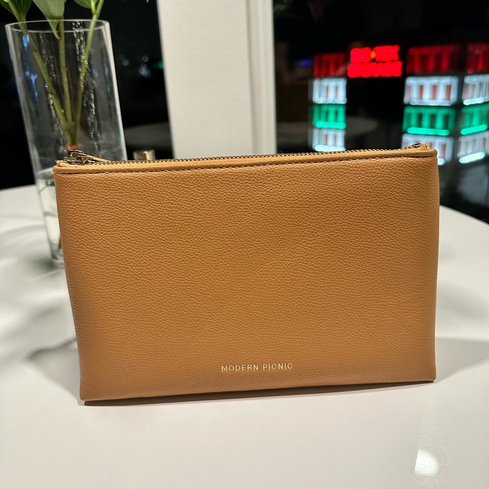 Modern Picnic The Snacker